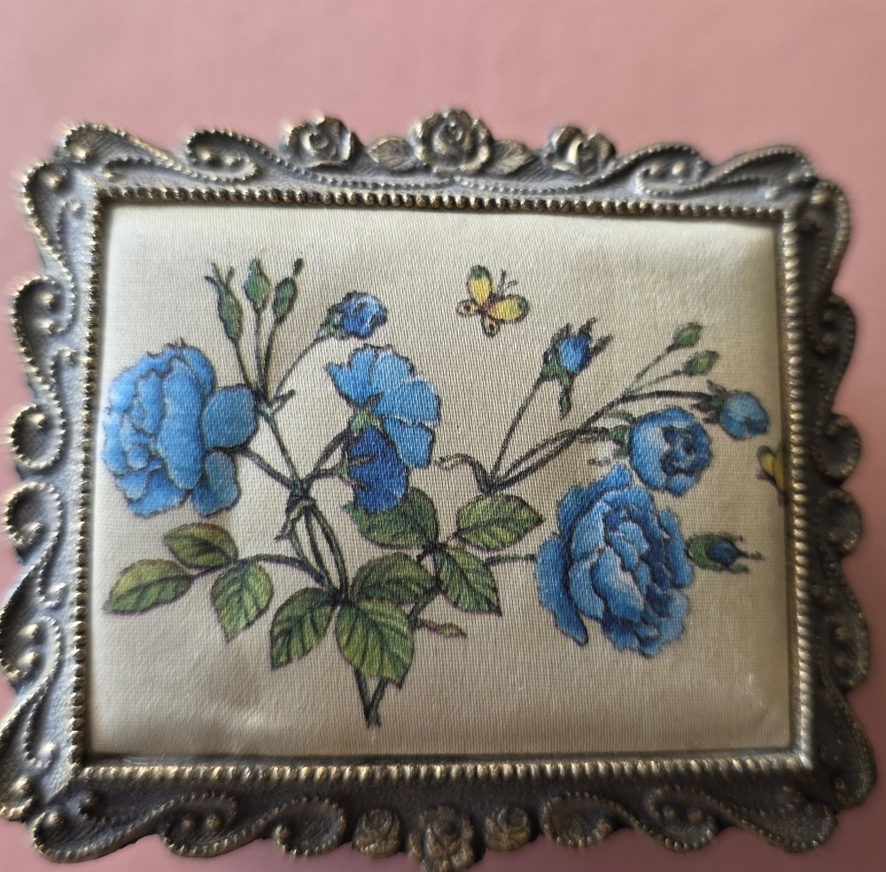 Vintage Ornate Jewelry / Trinket Box with Floral Lid | Made in Japan - Picture 6 of 7